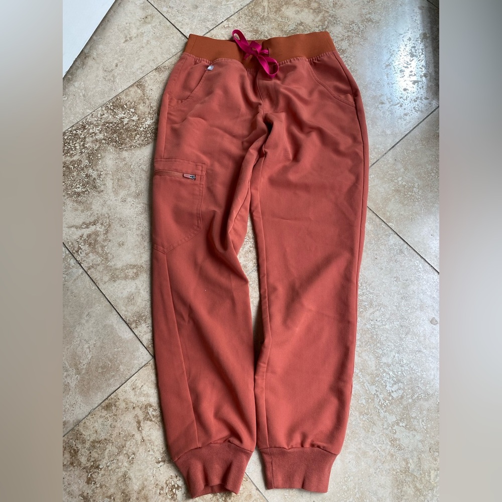 Figs Zamora Joggers XXS/Petite teracotta color